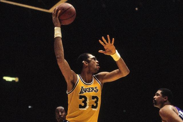 刘建宏：邵佳一已经表现出了一个现代教练的风度和气质