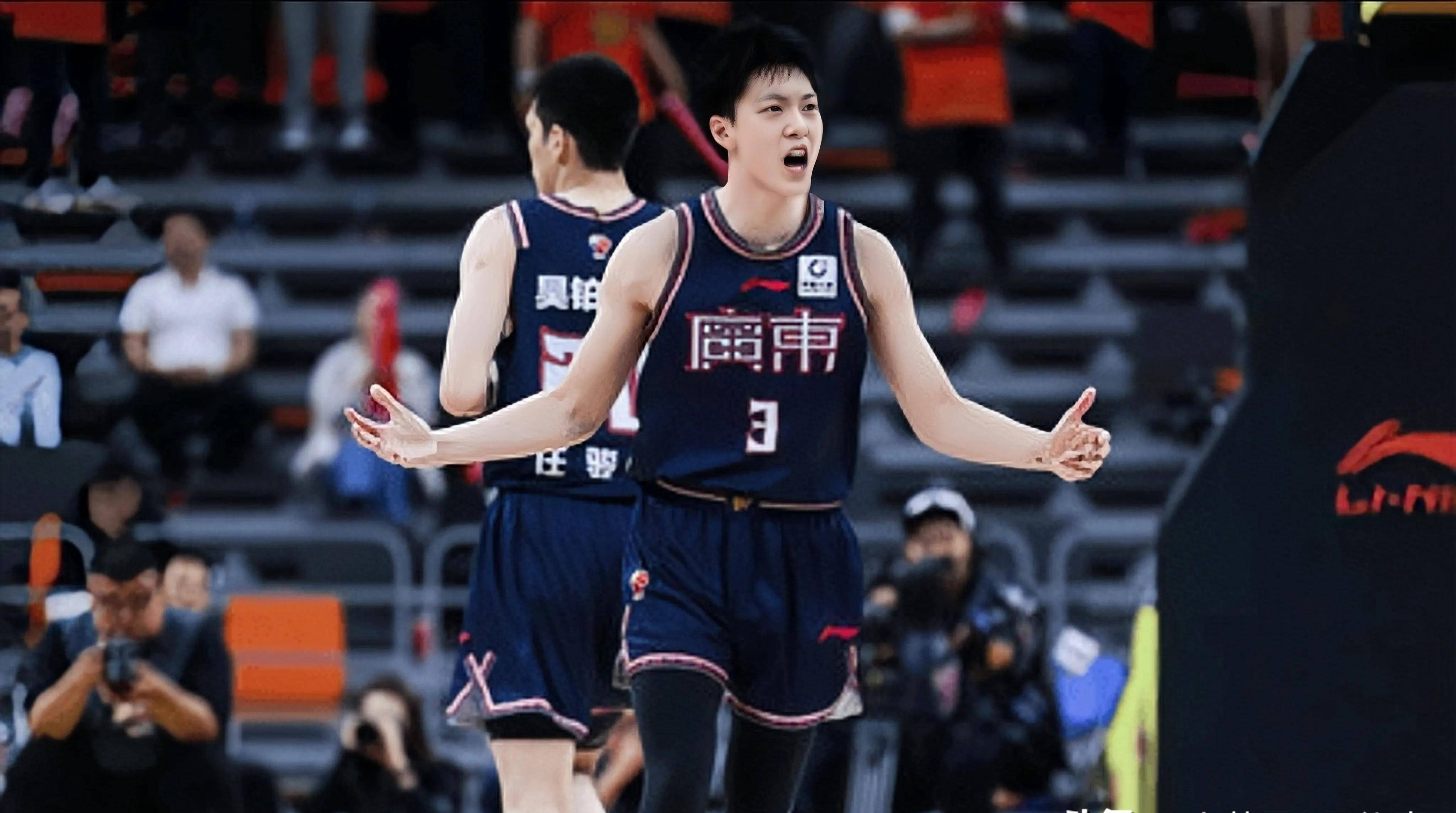 久违了，伊藤洋辉自今年3月以来首次进入拜仁比赛大名单