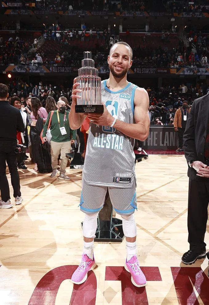 布朗：我们很年轻但每天都在进步，谁都不能低估我们