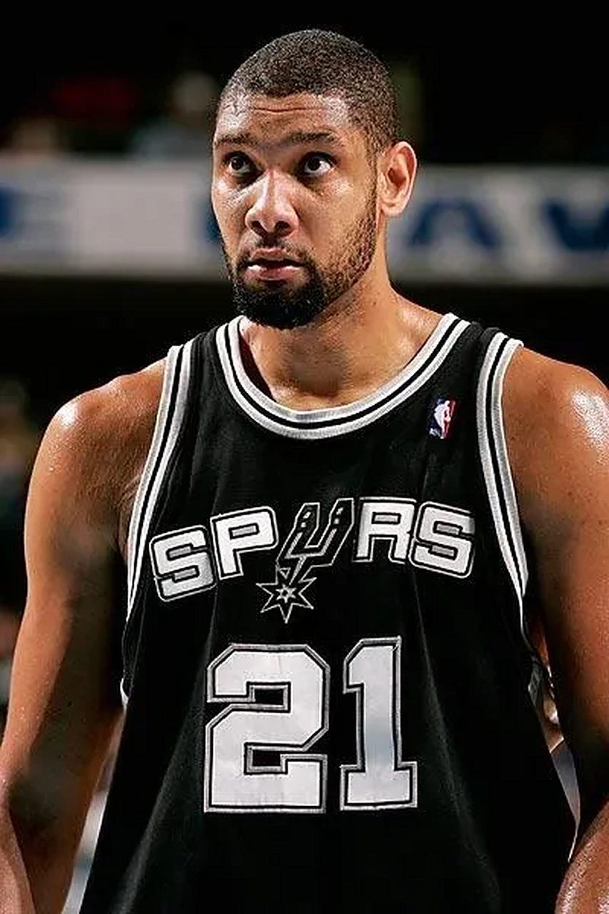 西媒：塞尔维亚前球员米洛耶维奇因涉嫌贩毒、非法贩枪等罪名被捕