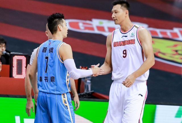 世界杯小组赛抽签出炉，各组形势复杂，韩国、意大利、巴西等队有望晋级，美国、土耳其等队面临挑战。