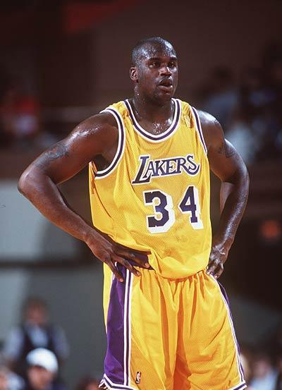 南安普顿不敌普雷斯顿后，后卫内森-伍德与本队球迷发生口角